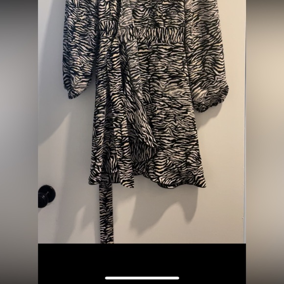 Sold - Picture 2 of 4